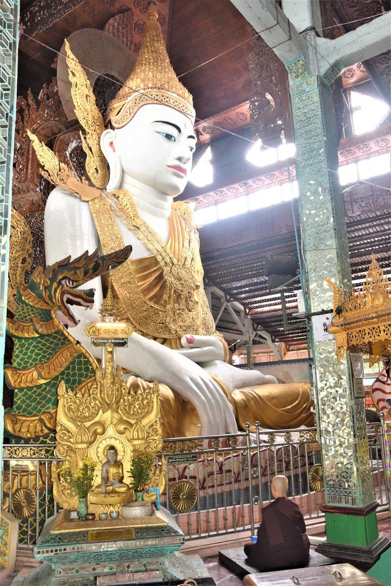 Templo del Buda Sentado - Que ver en Yangon