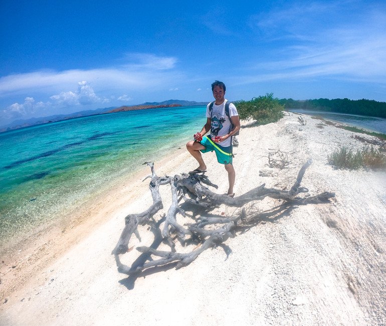Bidadari Beach - Parque Nacional de Komodo