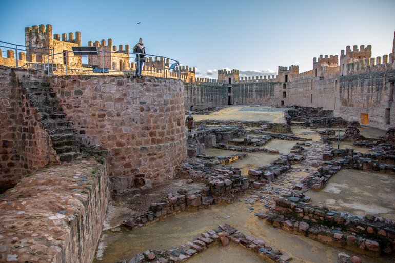 Que ver en Baños de la Encina - Castillo Burgalimar