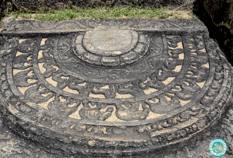 piedra-lunar-hatadage-polonnaruwa