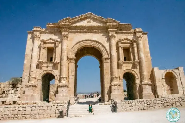 puerta de adriano que ver en Jerash