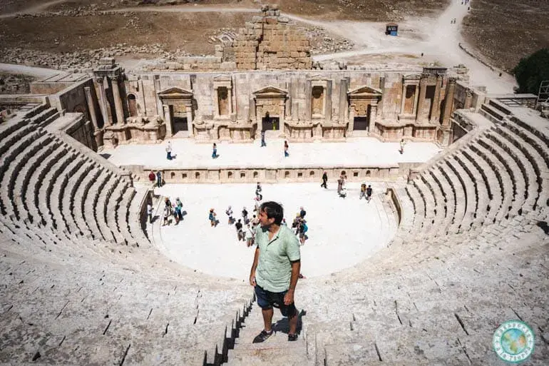 teatro sur que visitar en jerash