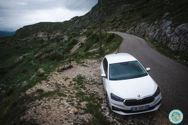 alquilar-coche-montenegro