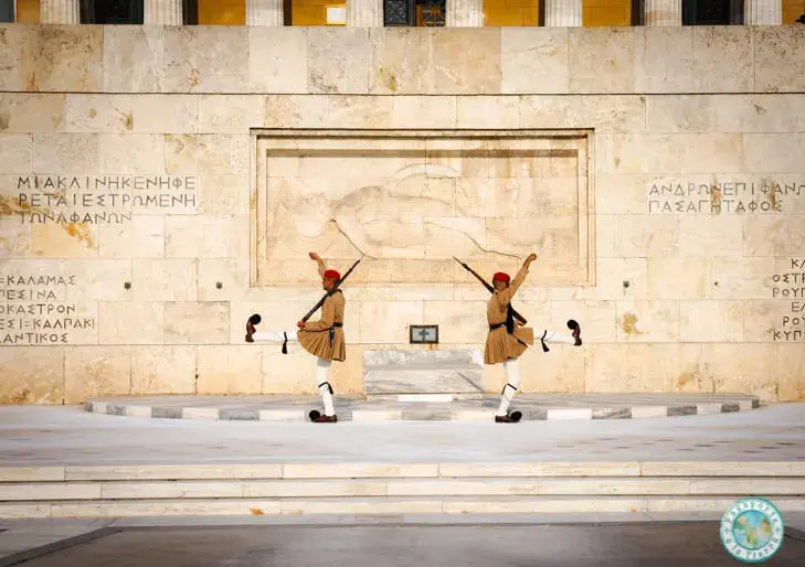 plaza-sintagma-que-ver-en-atenas