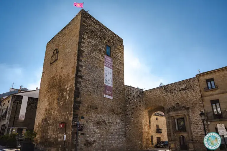 torreon-puerta-de-ubeda