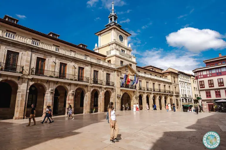 plaza-constitucion-que-ver-en-oviedo