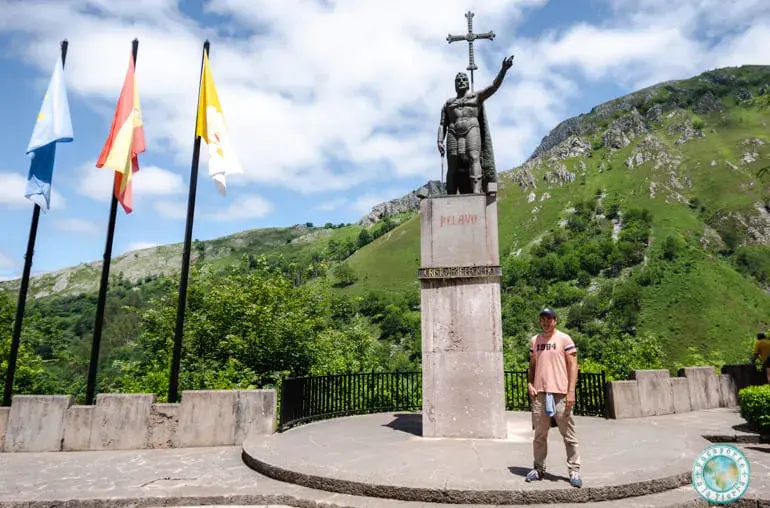 estatua-don-pelayo