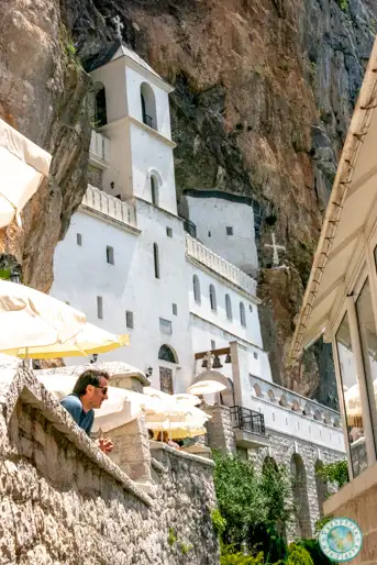 monasterio-ostrog-que-ver-en-montenegro