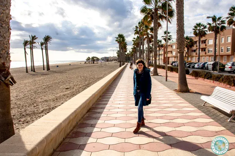 paseo-maritimo-roquetas