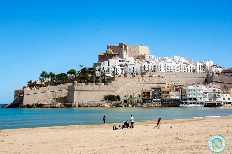 peniscola-donde-viajar-por-españa-en-verano