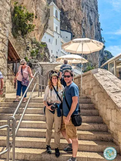 como-visitar-monasterio-ostrog