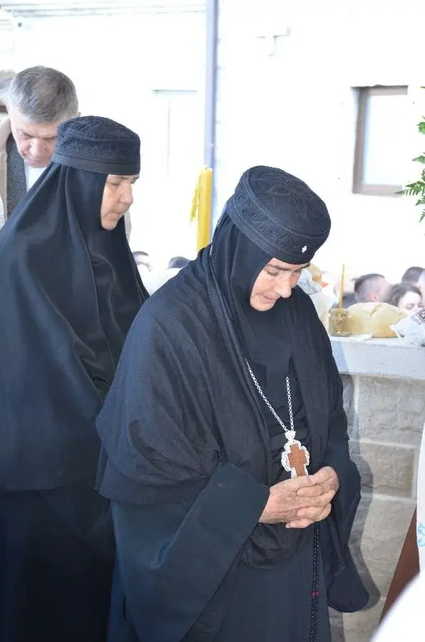 monjas-monasterio-montenegro
