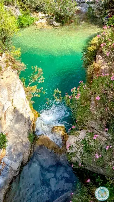 pozas-naturales-color-esmeralda