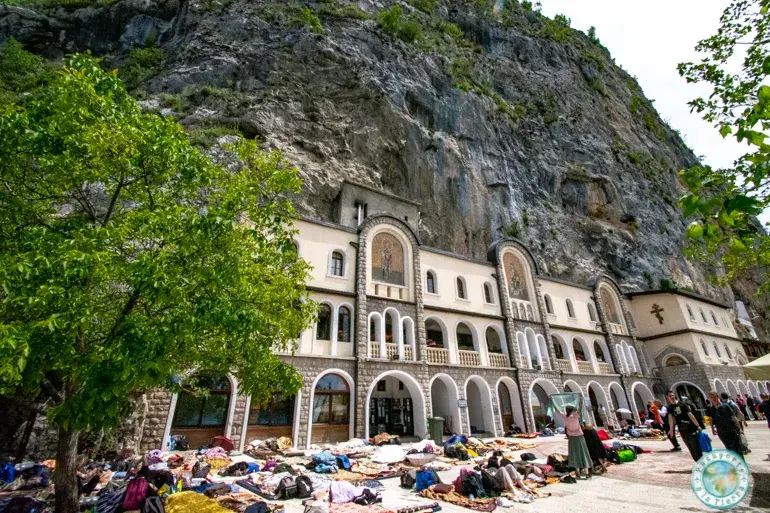 que-ver-en-el-monasterio-ostrog
