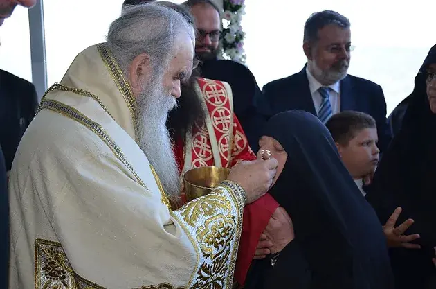 sacerdote-ostrog