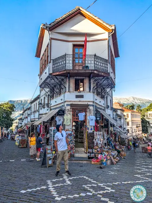 bazar-que-ver-en-gjirokaster-albania