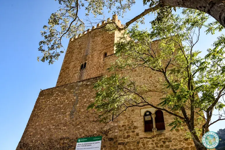 castillo-de-la-yedra