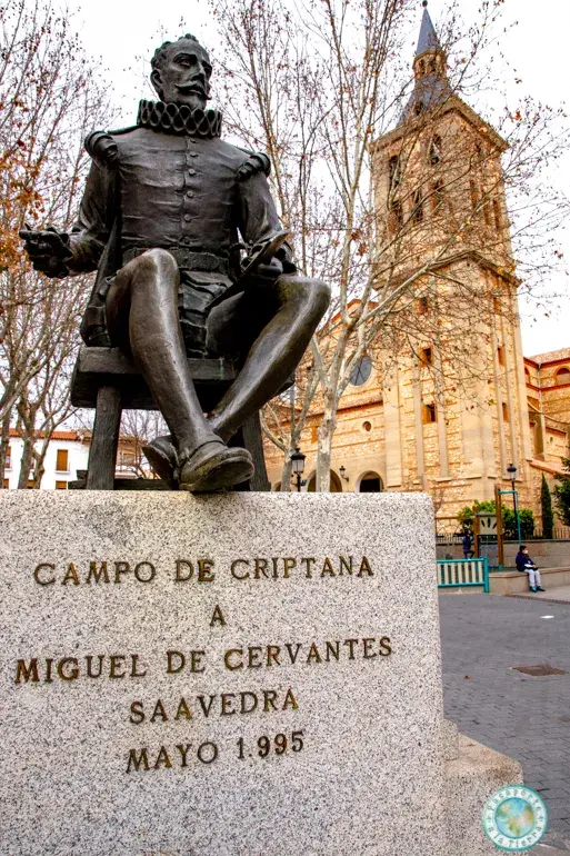 estatua-cervantes-que-ver-en-campo-de-criptana