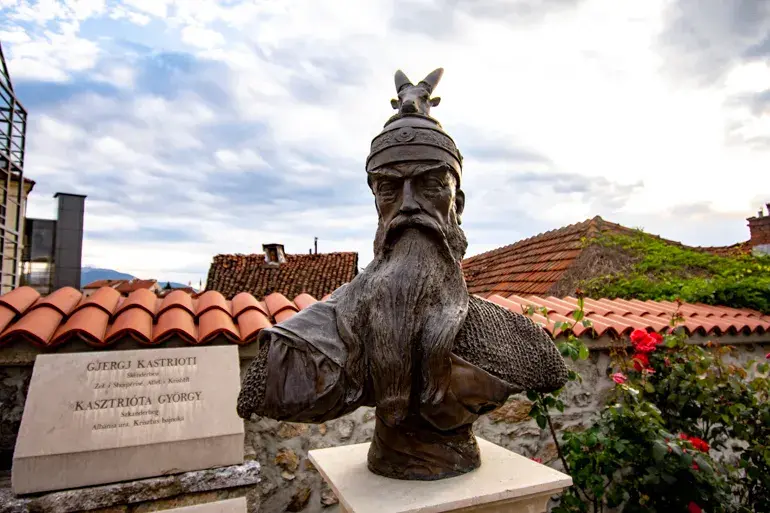 heroe-nacional-Skanderbeg