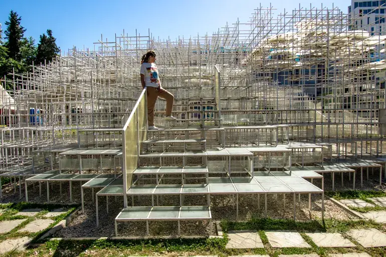 the-cloud-visitar-tirana