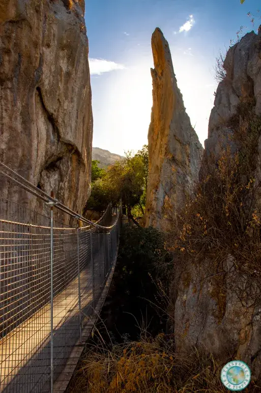 puente-colgante-que-ver-en-zuheros