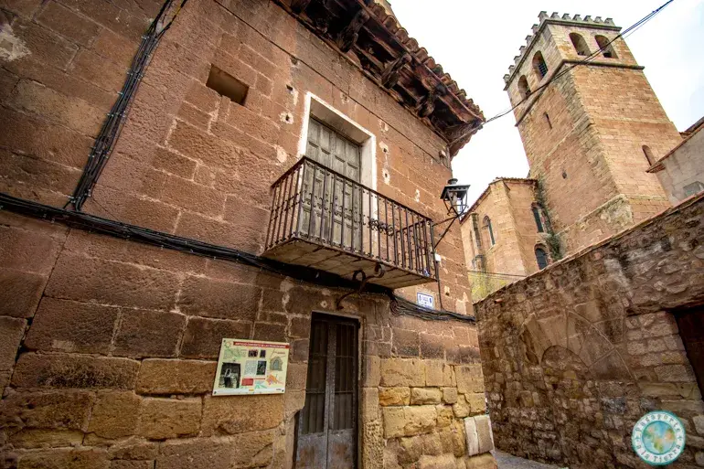 calle-de-las-parras-que-ver-en-mora-de-rubielos