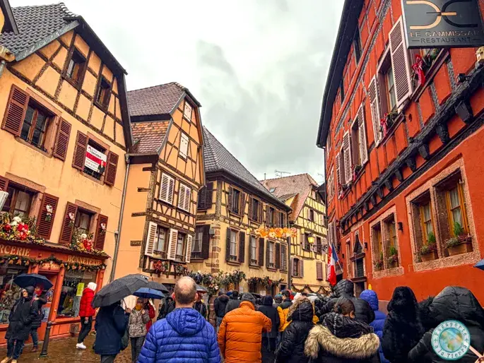 grand-rue-que-ver-en-Ribeauvillé-alsacia