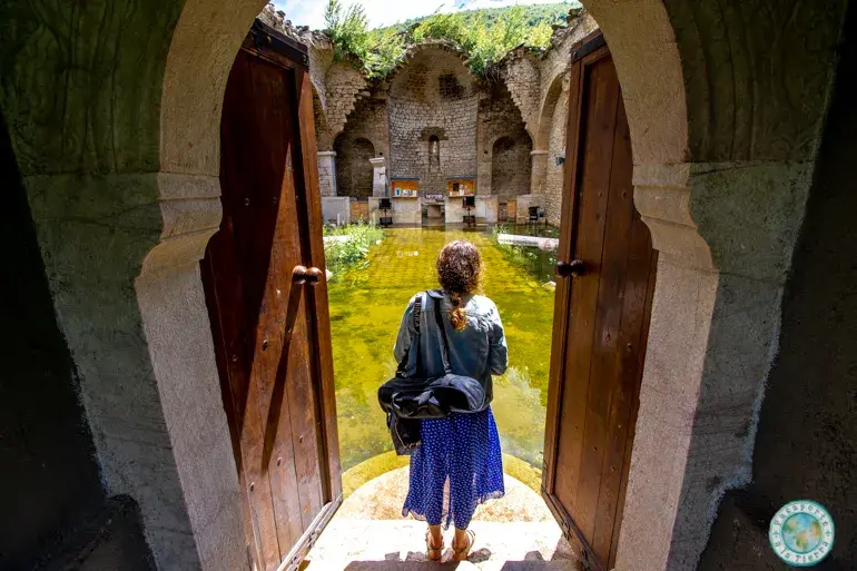 interior-iglesia-sumergida-macedonia-del-norte