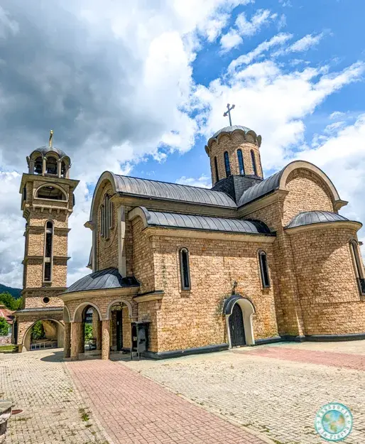nueva-iglesia-san-nicolas-que-ver-en-mavrovo