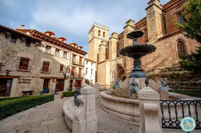 plaza-de-la-iglesia-que-ver-en-mora-de-rubielos