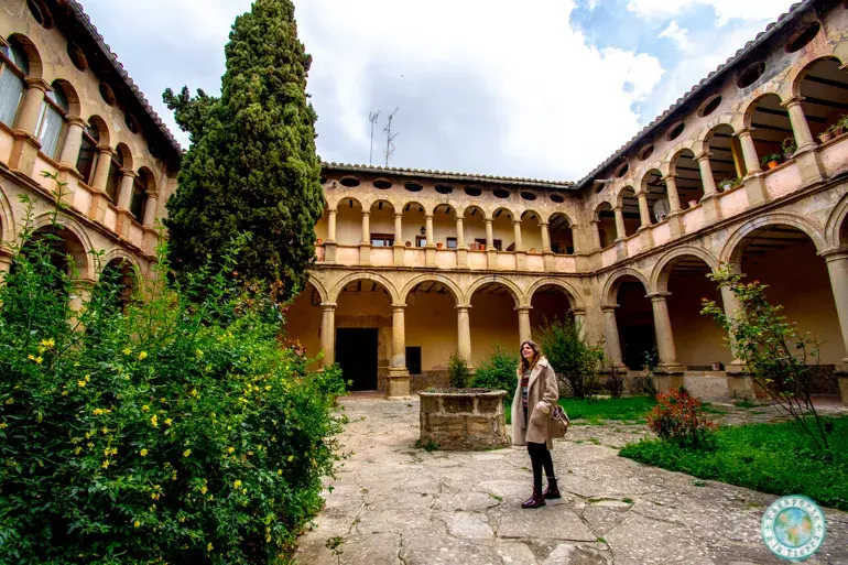 claustro-convento-carmelitas-calzados