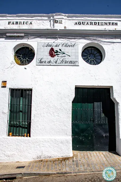 destileria-anis-el-clavel