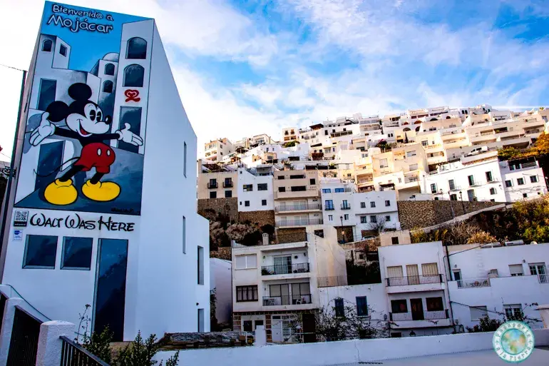 mural-mickey-mouse-en-mojácar