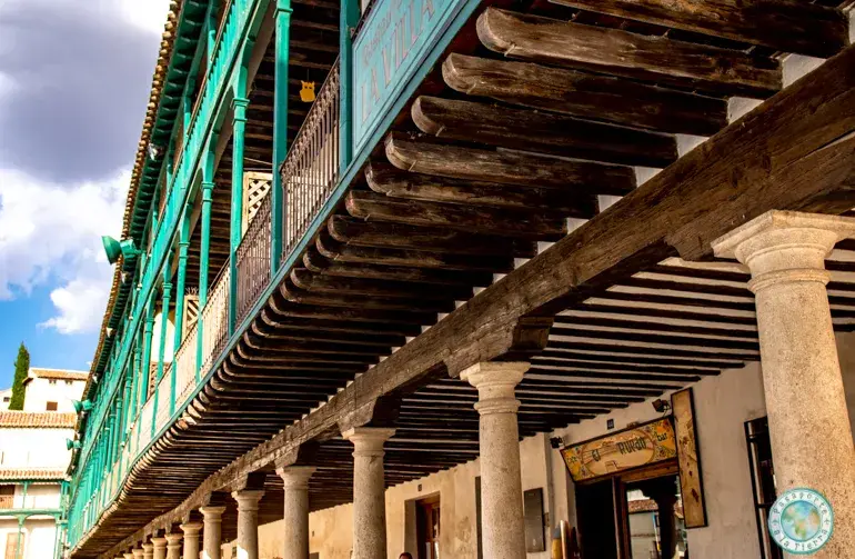 plaza-mayor-porticada-que-ver-en-chinchon
