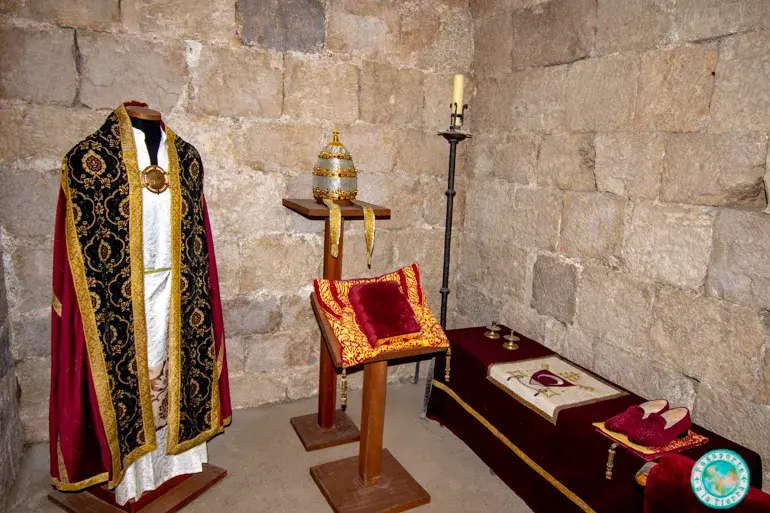 interio-castillo-de-papa-luna