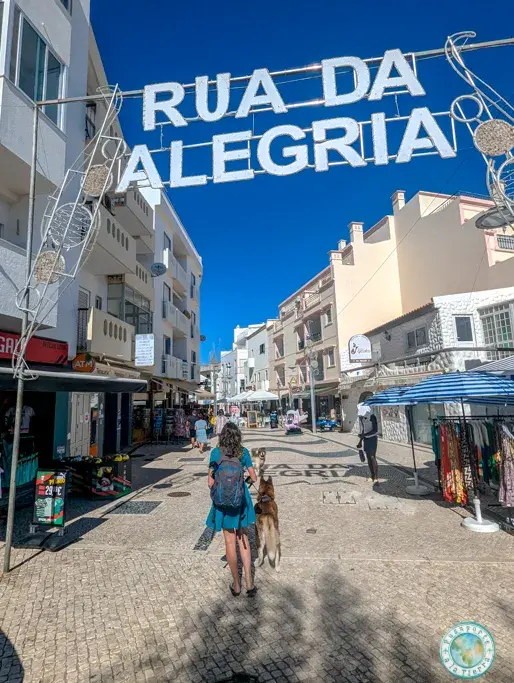 rua-da-alegria-que-ver-en-armacao-de-pera