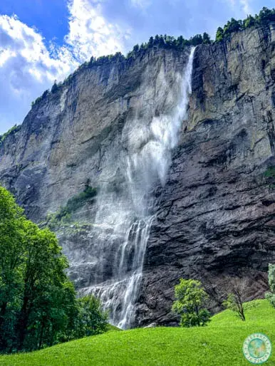 cascada-en-valle-de-lauterbrunnen