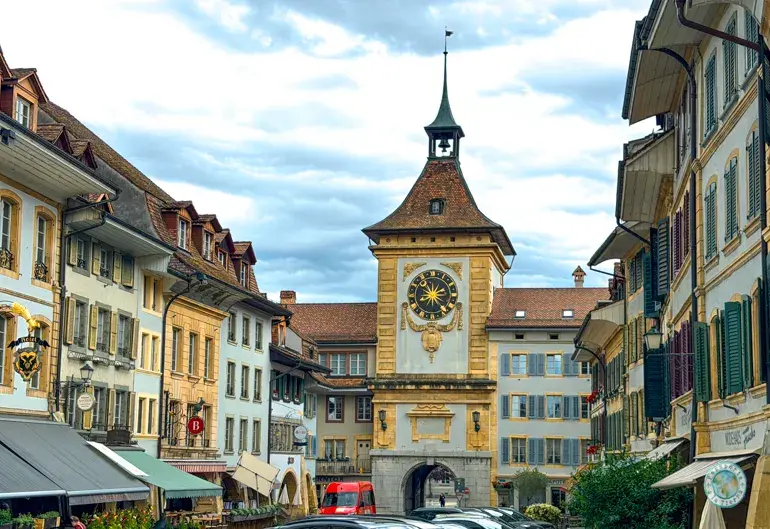murten-pueblo-bonito-de-suiza