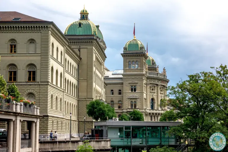 palacio-federal-bundesplatz-berna
