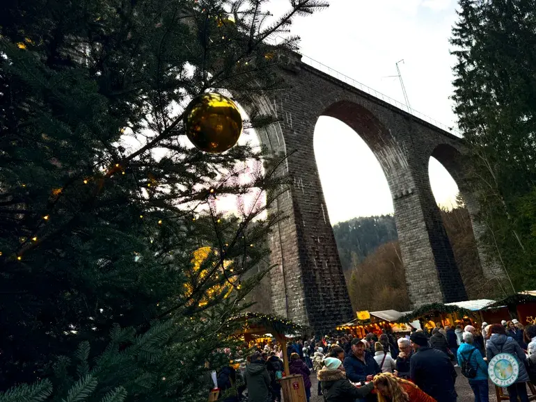 viaducto-de-ravennaschlucht-en-navidad