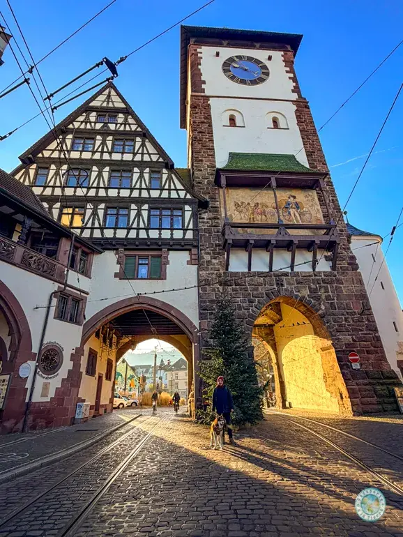 schwabentor-puerta-de-los-suabos-por-detras
